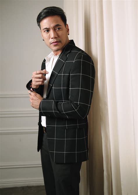 Look: Sugar Baby—when comfort is dangerous .